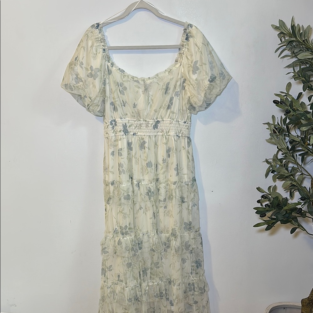 Moon River Cream and White Flutter Sleeve Maxi Dress - Worn Once